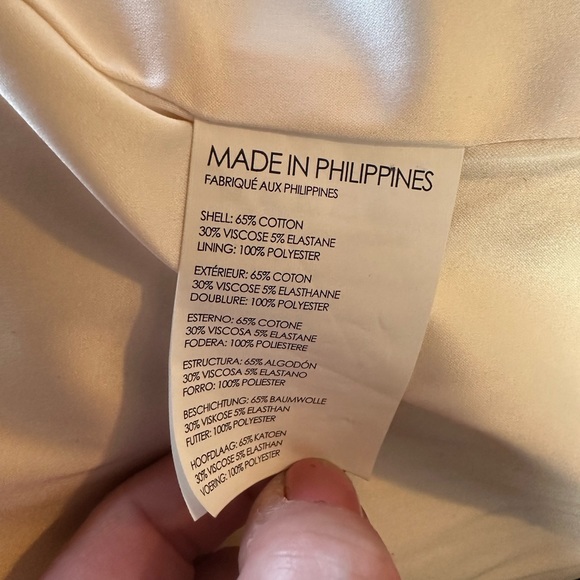 Club Monaco cream coloured trench - Picture 6 of 7